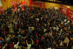 Mais de 1200 jovens em um grande ato junto aos estudantes chilenos em luta