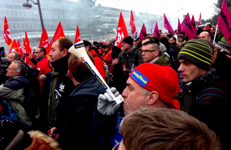 Mais de 1000 pessoas em Rueil Malmaison na última terça-feira