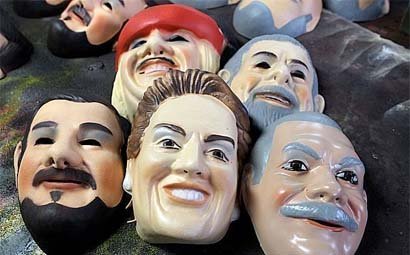 As máscaras dos políticos burgueses e dos aliados de Dilma é que devem ser arrancadas!