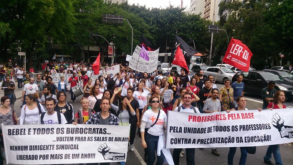 Forte campanha contra as 21 mil demissões de Alckmin