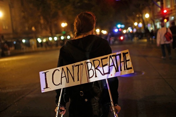 “Não consigo respirar”: o emblemático grito de Eric Garner