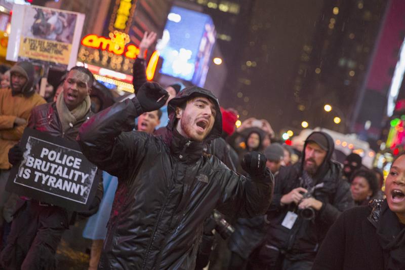 Continuam os protestos pelos afroamericanos assassinados em Ferguson e em Nova Iorque