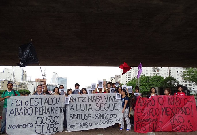 Trabalhadores e jovens em ato contra o desaparecimento dos 43 estudantes mexicanos