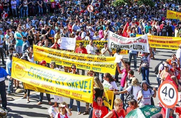 Todo apoio à greve dos professores e trabalhadores no Paraná