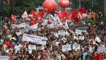 Grande assembléia de professores da rede estadual de SP vota greve contra ataques de Alckmin e a política educacional tucana