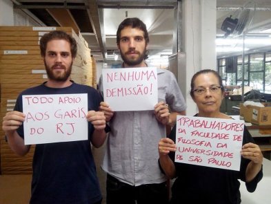 Trabalhadores da Faculdade de Filosofia da USP em apoio a greve dos Garis!